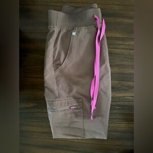 Women’s Figs jogger pants